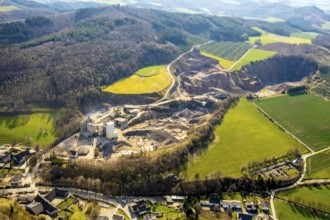 Aerial photo, AMA Westefeld, Deutsche Asphalt GmbH, quarry, Westenfeld, Sundern, Sauerland, North