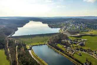 Aerial view, Talsperee Sorpesee, Sperrmauer Sorpesee, Ausgleichsweiher, Langscheid, Sundern,