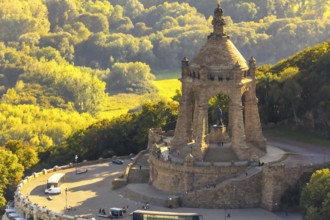 Aerial photograph, Kaiser Wilhelm Monument, Barkhausen, Porta Westfalica, OWL, Ostwestfalen-Lippe,