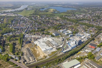 Aerial view, Geberit Keramik GmbH factory premises, Alter cemetery Wesel, Wesel, Ruhr area, Lower