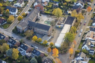 Aerial view, Städt. Grundschule am Oemberg, Saarn - West, Mülheim an der Ruhr, Ruhr area, North