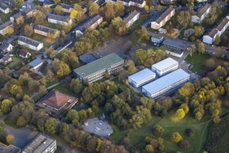 Aerial photo, Saarn school centre, comprehensive school, Berufskolleg Lehnerstraße, Saarn, Mülheim