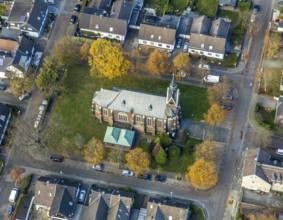Aerial view, Church of St. Theresa of Avila, Saarn - South, Mülheim an der Ruhr, Ruhr area, North