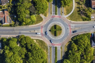 Aerial view, roundabout with green trees, cross symbol, Nordtraße, Grünstraße, Wesel, Ruhr area,