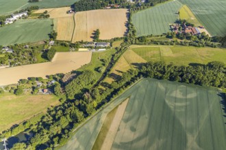 Aerial view, river Ruhr, Obergraben, Gut Beringhof horse boarding house, Wickede (Ruhr), North