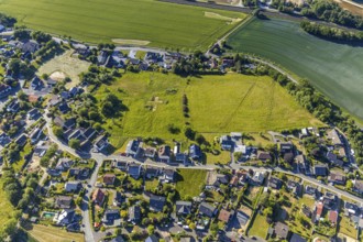 Aerial view, Echthausen district, cross in a meadow, Ruhrstraße, Wickede (Ruhr), North