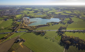 Aerial view, Krefelder Straße quarry pond, meadows and fields, Neukirchen, Neukirchen-Vluyn, Ruhr