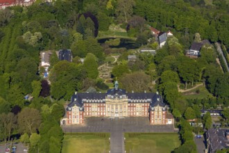 Aerial view, Westfälische Wilhelms-Universität Münster, Schlossplatz, Botanischer Garten,