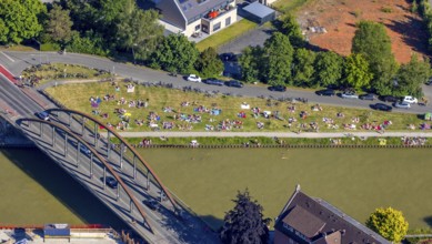 Aerial view, bathing at the canal, Dortmund-Ems canal, sunbathing lawn, sunbathing,