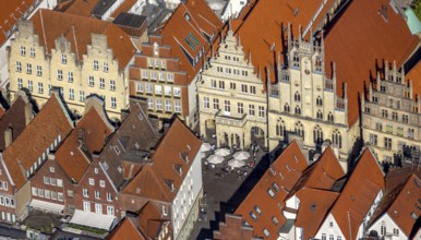 Aerial view, Prinzipalmarkt, historic town hall, overwater, Münster, Münsterland, North