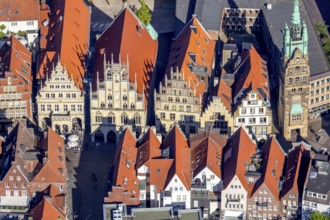Aerial view, Prinzipalmarkt, historic town hall, Stadthausturm, overwater, Münster, Münsterland,