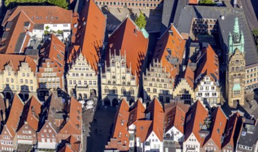 Aerial view, Prinzipalmarkt, historic town hall, Stadthausturm, overwater, Münster, Münsterland,