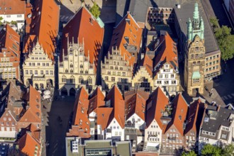 Aerial view, Prinzipalmarkt, historic town hall, Stadthausturm, overwater, Münster, Münsterland,