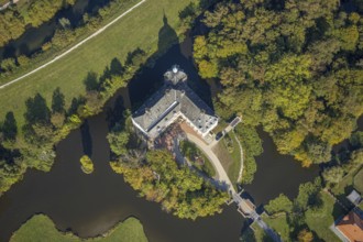 Aerial view, moated castle Hovestadt, baroque garden, Hovestadt, Lippetal, district Soest, North