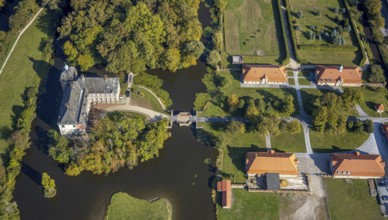 Aerial view, moated castle Hovestadt, baroque garden, Hovestadt, Lippetal, district of Soest, North