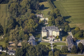 Aerial view, Schloss Schwarzenraben, Bökenförde, Lippstadt, Kreis Soest, North Rhine-Westphalia,