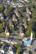 Aerial view, Kopernikusweg terraced housing estate, Leibnizstraße, Catholic Church St. Pius,
