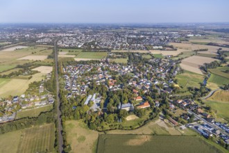 Aerial view, Gymnasium Schloss Overhagen, local view Overhagen, Lippstadt, Kreis Soest, North