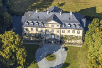 Aerial view, Schloss Herringhausen, Herringhausen, Lippstadt, Kreis Soest, North Rhine-Westphalia,