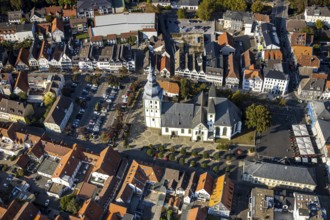 Aerial view, Old Town, evang. Große Marienkirche, Rathausstraße, Rathaus, Rathausplatz, Lippstadt,