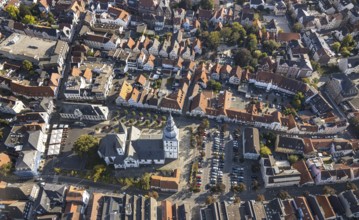 Aerial view, Old Town, evang. Große Marienkirche, Rathausstraße, Rathaus, Rathausplatz, Lippstadt,
