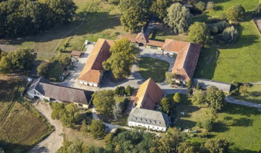 Aerial view, nature reserve Lippeaue, river Lippe, estate Göttinger Straße, farm, Liesborn,
