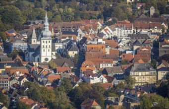 Aerial view, Old Town, evang. Große Marienkirche, Rathausstraße, Lippstadt, district of Soest,
