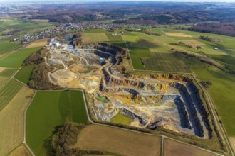 Aerial view, WESTKALK GmbH & Co. KG, Kallenhardt quarry, Suttrop, Kallenhardt, Rüthen, Sauerland,