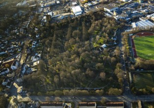 Aerial view, sports ground of the Linderhausen football club, Jesinghauser Straße, Oehde cemetery,