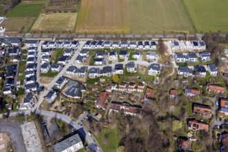 Aerial view, new housing estate Über Dem Teinenbach, Bergenring, Kindergarten am Teinenkamp, Soest,