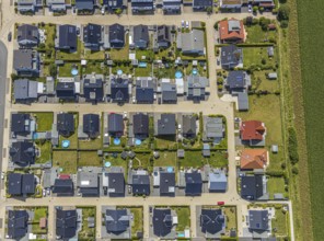 Aerial view, new development area on Ardeyweg, west of Soest, detached houses with pools in the