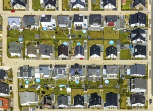 Aerial view, new development area on Ardeyweg, west of Soest, detached houses with pools in the