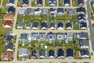 Aerial view, new development area on Ardeyweg, west of Soest, detached houses with pools in the