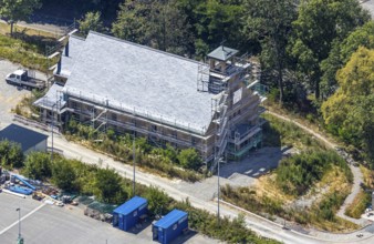 Aerial view, former Kanaal van Wessem barracks, military chapel being restored, Hiddinser Weg,