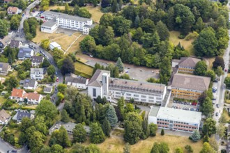 Aerial view, Walburgisgymnasium und Walburgisrealschule, Placida-Viel-Berufskolleg, Menden,