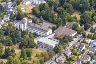 Aerial view, Walburgisgymnasium und Walburgisrealschule, Menden, Sauerland, Märkischer Kreis, North