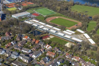 Aerial view, refugee accommodation, sports field Turnerschaft 1912 Mülheim-Saarn, football pitches,