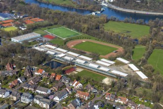 Aerial view, refugee accommodation, sports field Turnerschaft 1912 Mülheim-Saarn, football pitches,