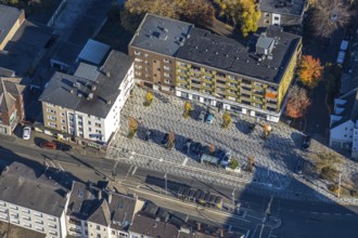 Aerial view, shopping centre and patterned car park, Oberhausener Straße/corner of Goebenstraße.