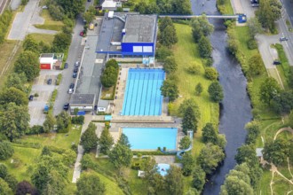Aerial view, indoor and outdoor pool Meschede, Meschede, Sauerland, Hochsauerlandkreis, North