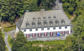 Aerial view, Youth Hostel Meschede Haus Dortmund, Meschede, Sauerland, Hochsauerlandkreis, North