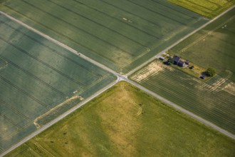 Aerial view, intersection Daheimstraße Margarethenstraße, intersection in 90 degree angles, fields,