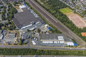 Aerial view, motorway A40, Venloher Straße, Ruhrorter Straße, EDEKA Frischecenter Mörs, logistics