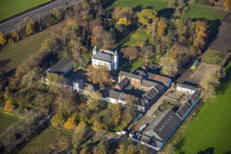 Aerial view, Lauersfort Castle, Kapellen-Holderberg, Mörs, Ruhr area, North Rhine-Westphalia,