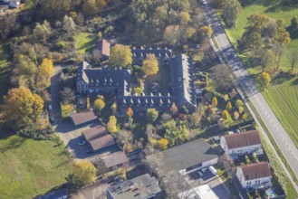 Aerial view, Wohnhof Ueltgesforthof, Zum Ueltgesforthof, Moers-Hülsdonk, Mörs, Ruhr area, North