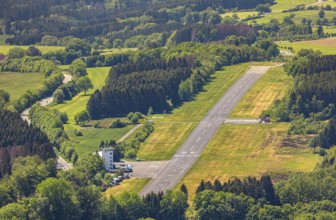 Aerial photograph, Meinerzhagen airfield, Steinsmark nature reserve, Meinerzhagen, Märkischer