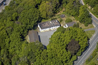 Aerial view, burnt down, destroyed OBDACHLOSENASY, former company building Autoreifen und Autoteile