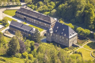 Aerial view, Neuenhof Castle, castle garden, Elspetal, Lüdenscheid, Märkischer Kreis, Sauerland,