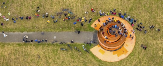 Aerial photo, thousands of spectators watched with great interest as the Gersteinwerk chimney was