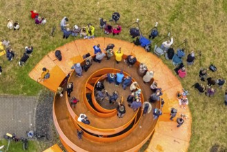 Aerial photo, thousands of spectators watched with great interest as the Gersteinwerk chimney was